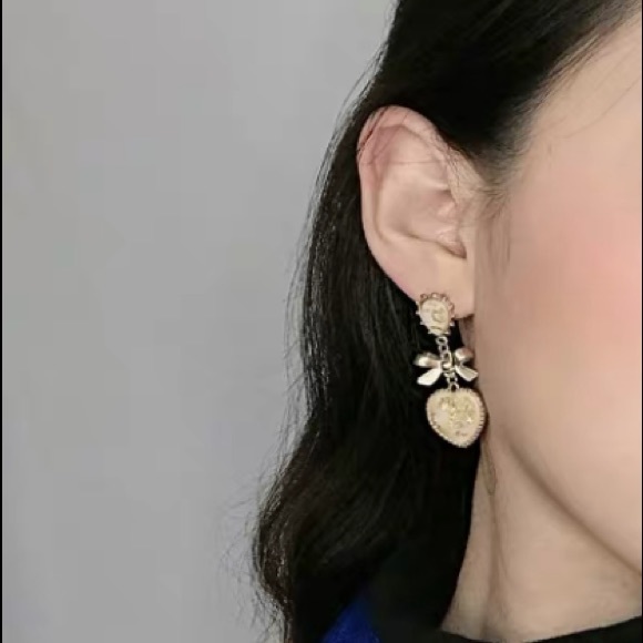 💕Last one Dreamy Bow Heart Resin Earrings - Picture 4 of 6